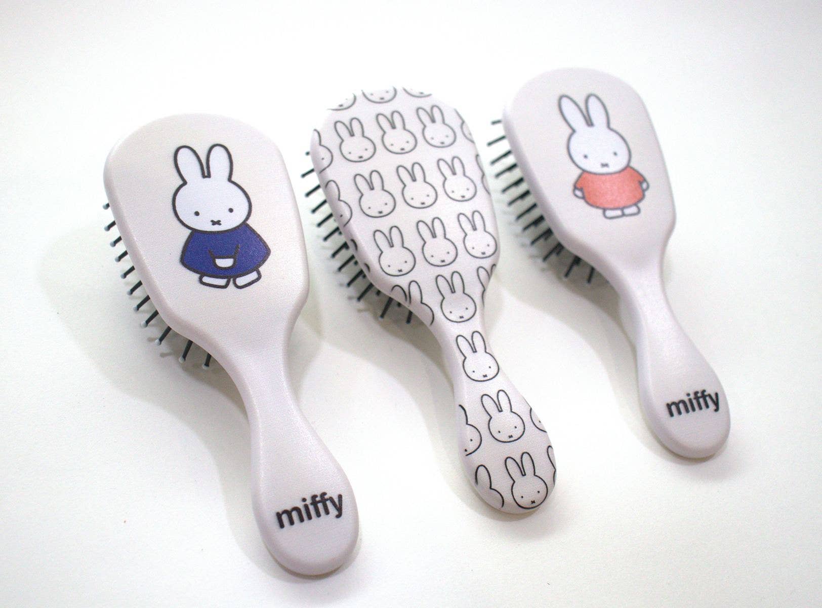 Yuko B - Wholesale Hair Brush/Comb Set - Kids & Baby - Display of 15 Miffy Brushes I Collection ©Mercis Bv2