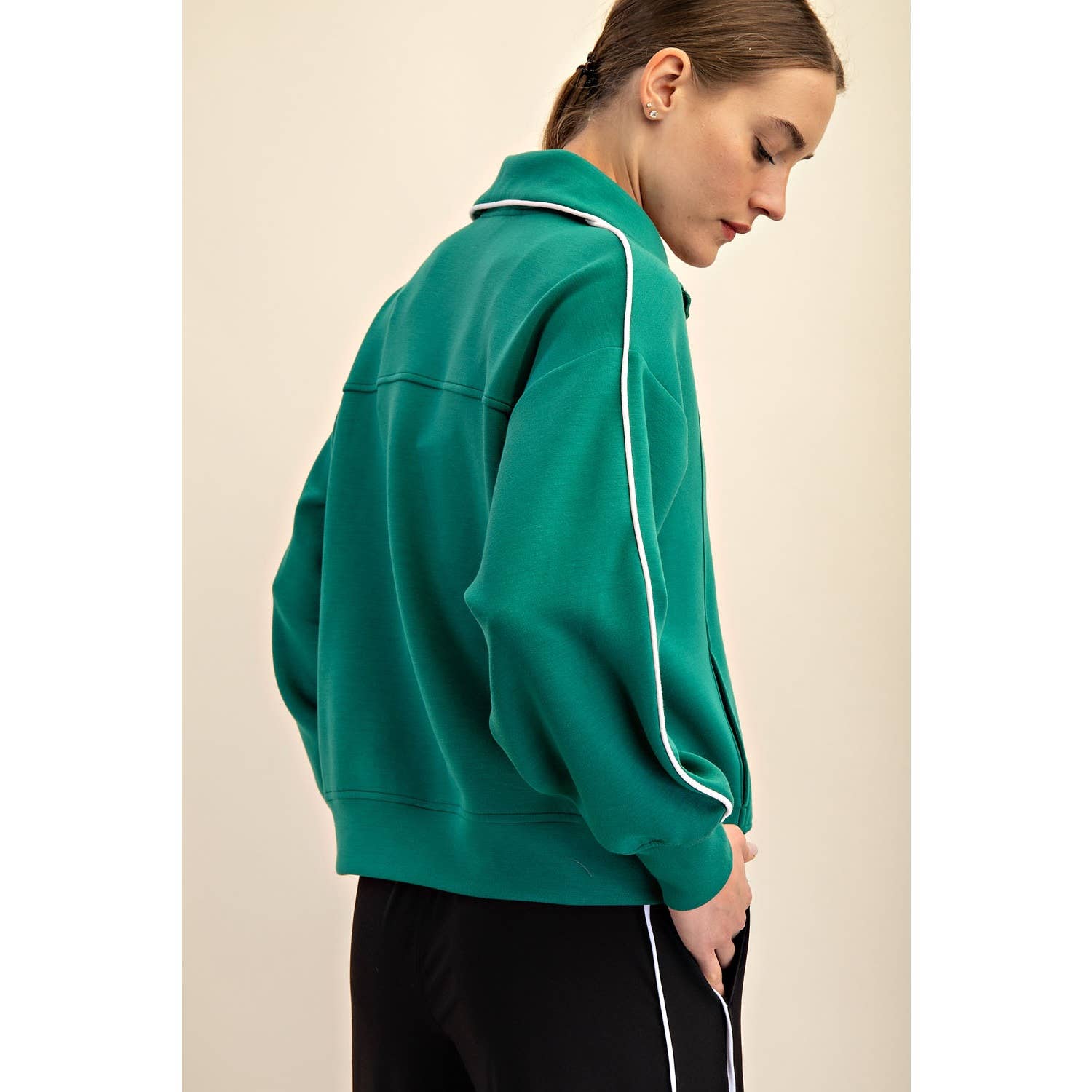 Rae Mode - Vendita all'ingrosso Felpa - Donna - PULLOVER CON ZIP A QUARTO E TUBAZIONI SCUBA MODALE16