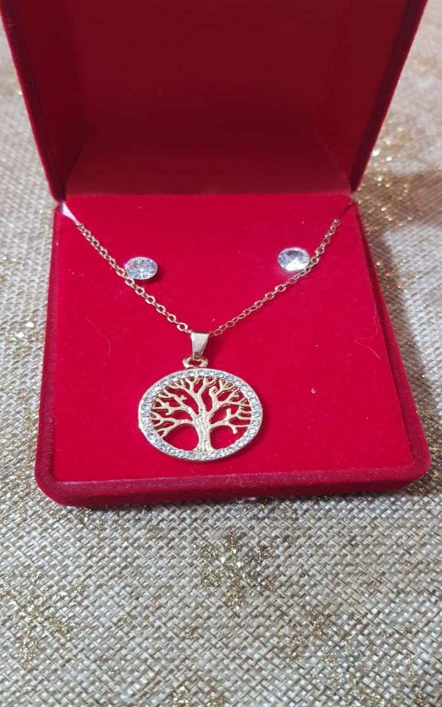 Luz das Pedras Naturais – Engroshandel Smykkesæt – Halskæde- og øreringesæt med Zicórnia og rustfrit stål med livets træ0