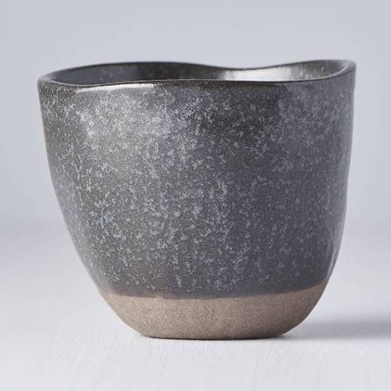 Mug asymétrique noir & bisque 200ml pour la vente par Made In Japan Tableware