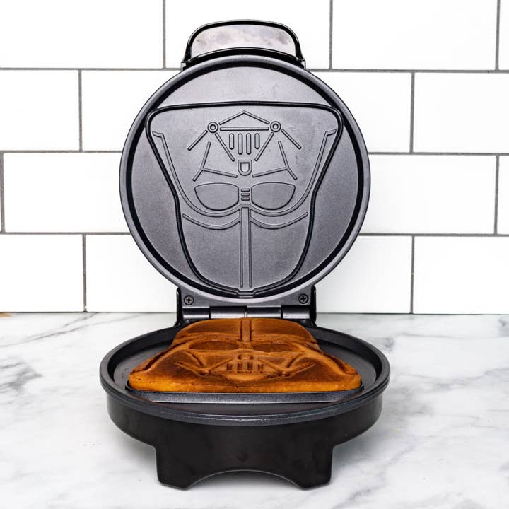 Uncanny Brands - Wholesale Kitchen Appliance - Uncanny Brands Star Wars Darth Vader Waffle Maker