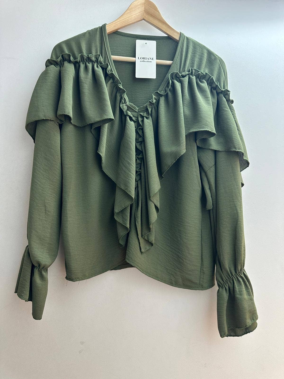 LORIANE - Wholesale Shirt - Women's - 9735U Plain blouse with ruffle4