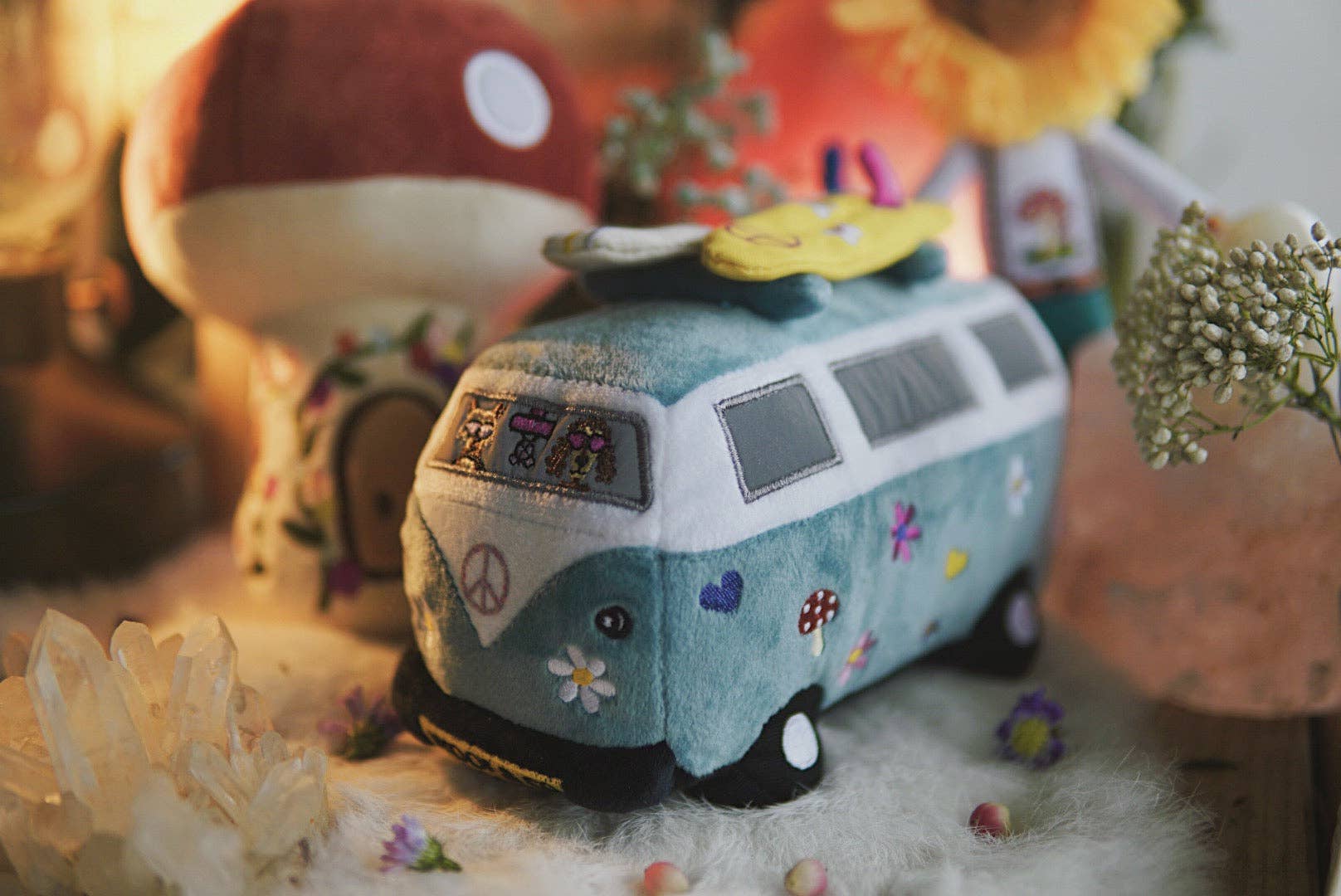 Woof & Co. - Wholesale Pet Plush Toy - Dog - Hippie Van10