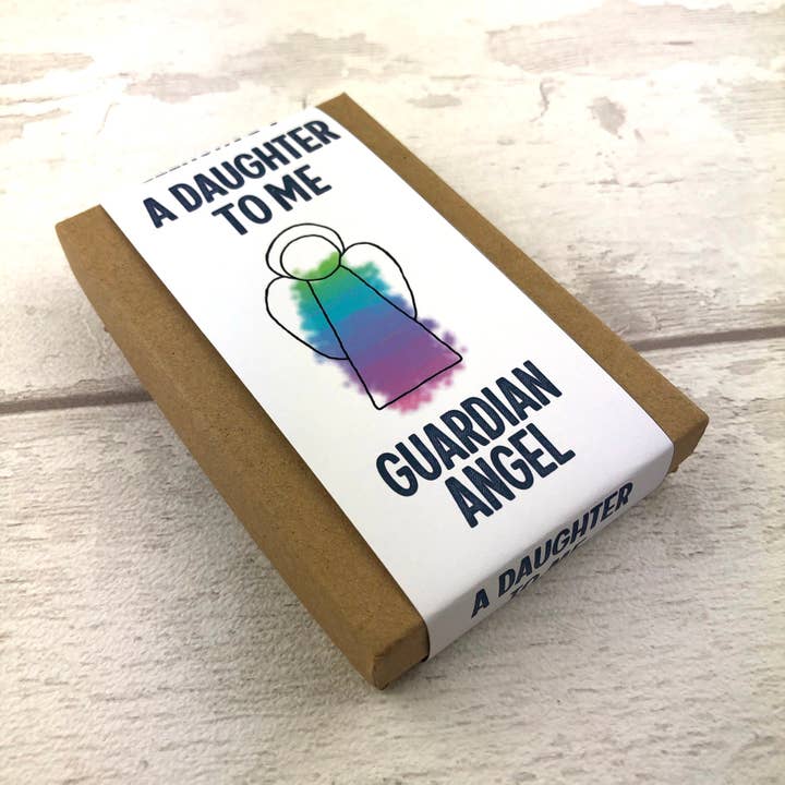 GlassHouse Design – Großhandel Sonnenfänger – Daughter To Me Angel — Handgefertigtes Buntglasgeschenk7