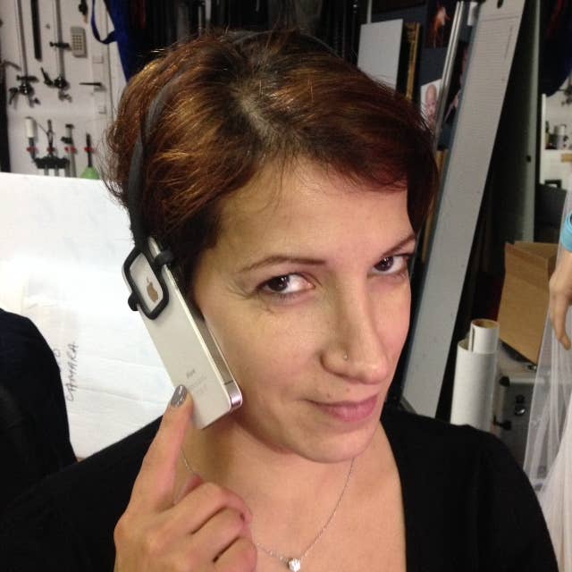 STILIC FORCE - La boutique du futur - Wholesale Phone/Tablet Stand - PHONEBOY - The multi-service hands-free headset.2