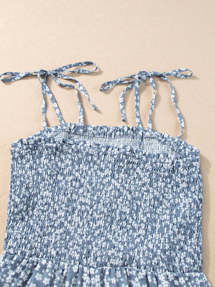 Lovesoft - Wholesale Jumpsuit - Dames - Jumpsuit met smalle bandjes en smockerlijfje en wijde pijpen en bloemenprint6