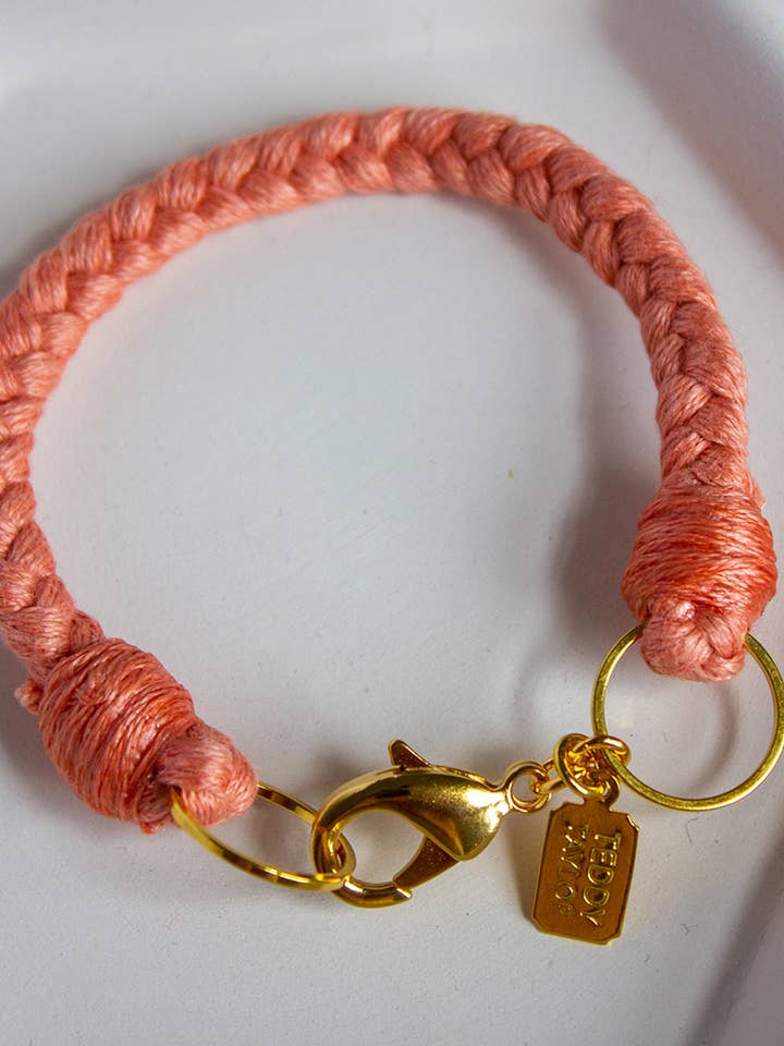 Dyb koral armbånd - håndfarvet økologisk linned for engroshandel hos Teddy Taylor Jewelry