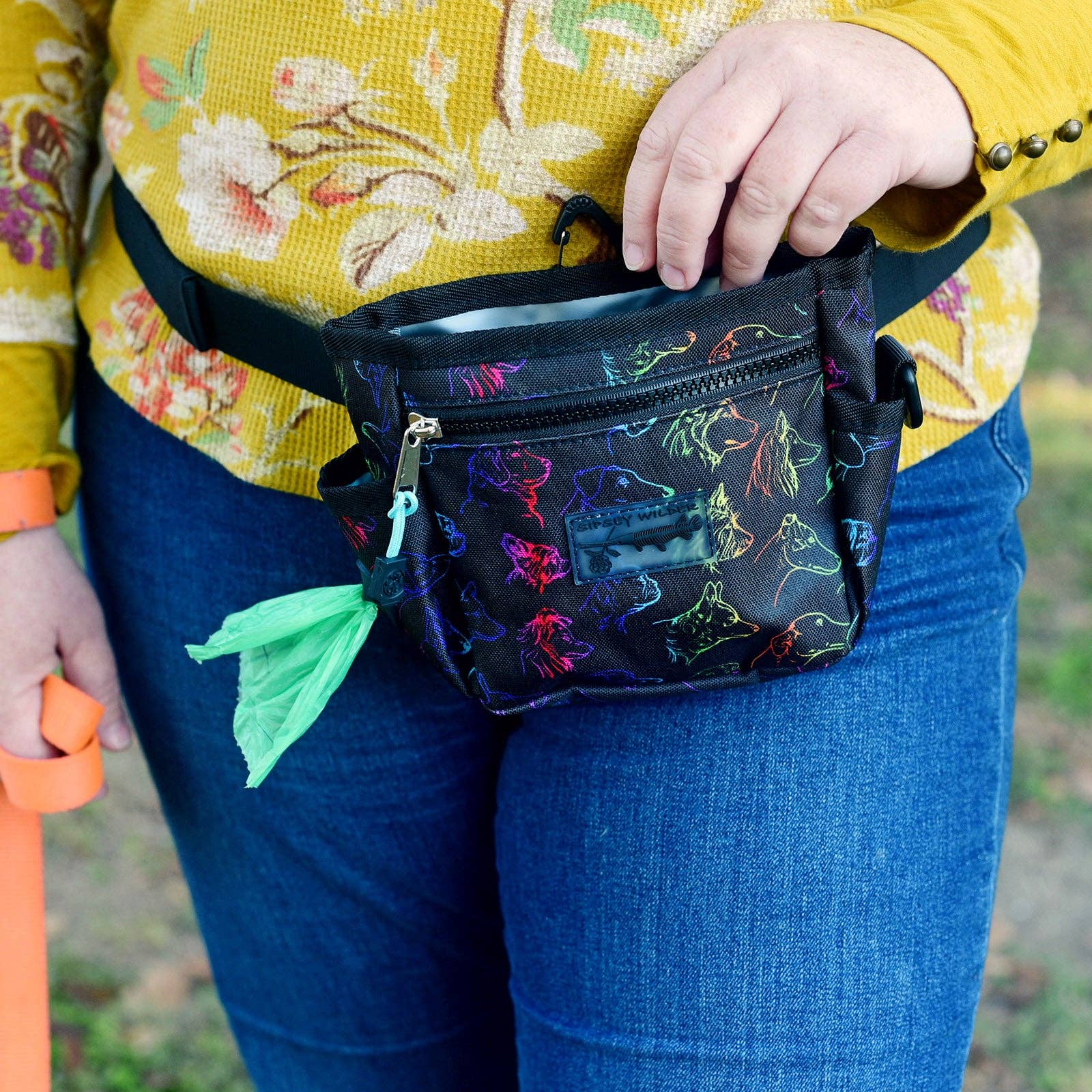 Sipsey Wilder - Wholesale Pet Treat Bag - Dog - Head of the Class Tail-Along Pouch 2.08