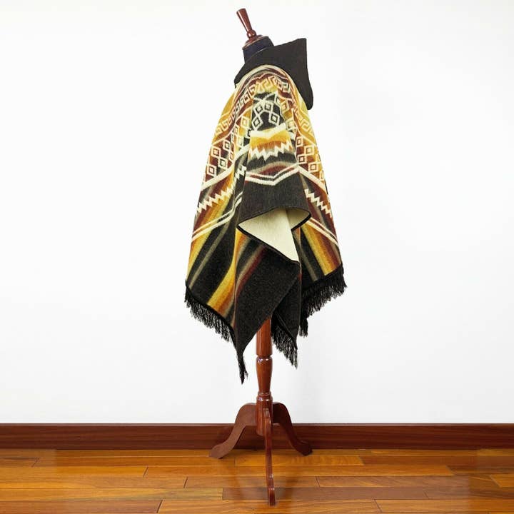 ECUALAMA – Engroshandel Poncho - Unisex – Alpaca uld Hætteklædte Unisex Poncho XXL - Aztec mønster - BRUN3