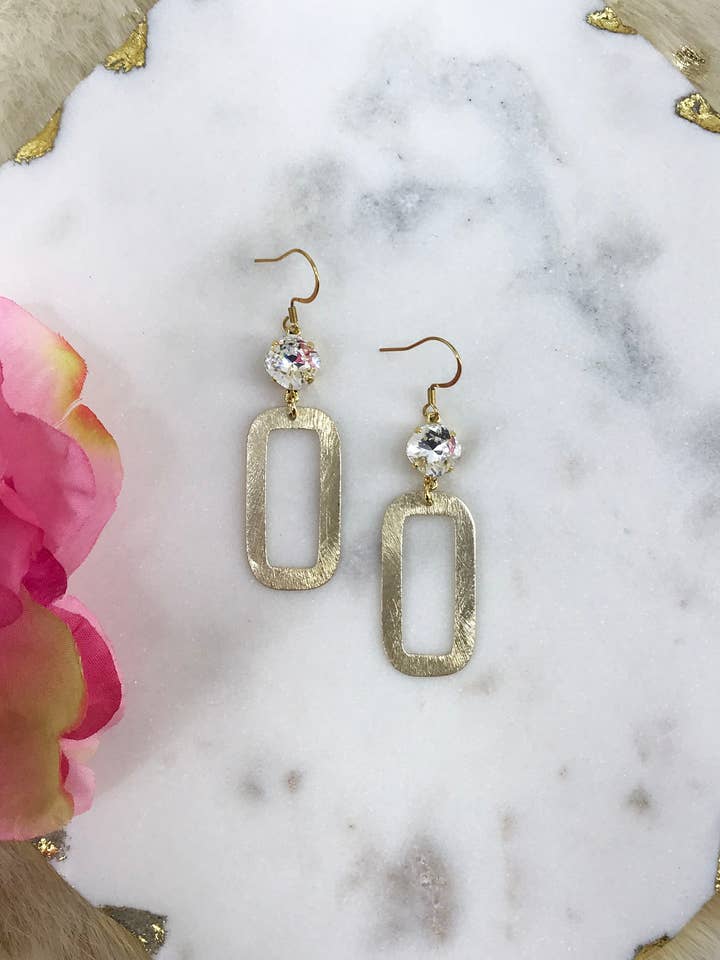 Camille Oorbellen voor wholesale door Magnolia & Peach Jewelry Boutique, LLC