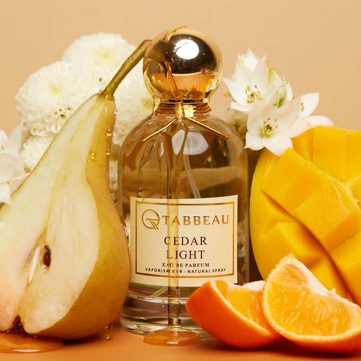 CEDAR LIGHT Eau de Parfum von TABBEAUPLACE für den Großhandel von TABBEAUPLACE