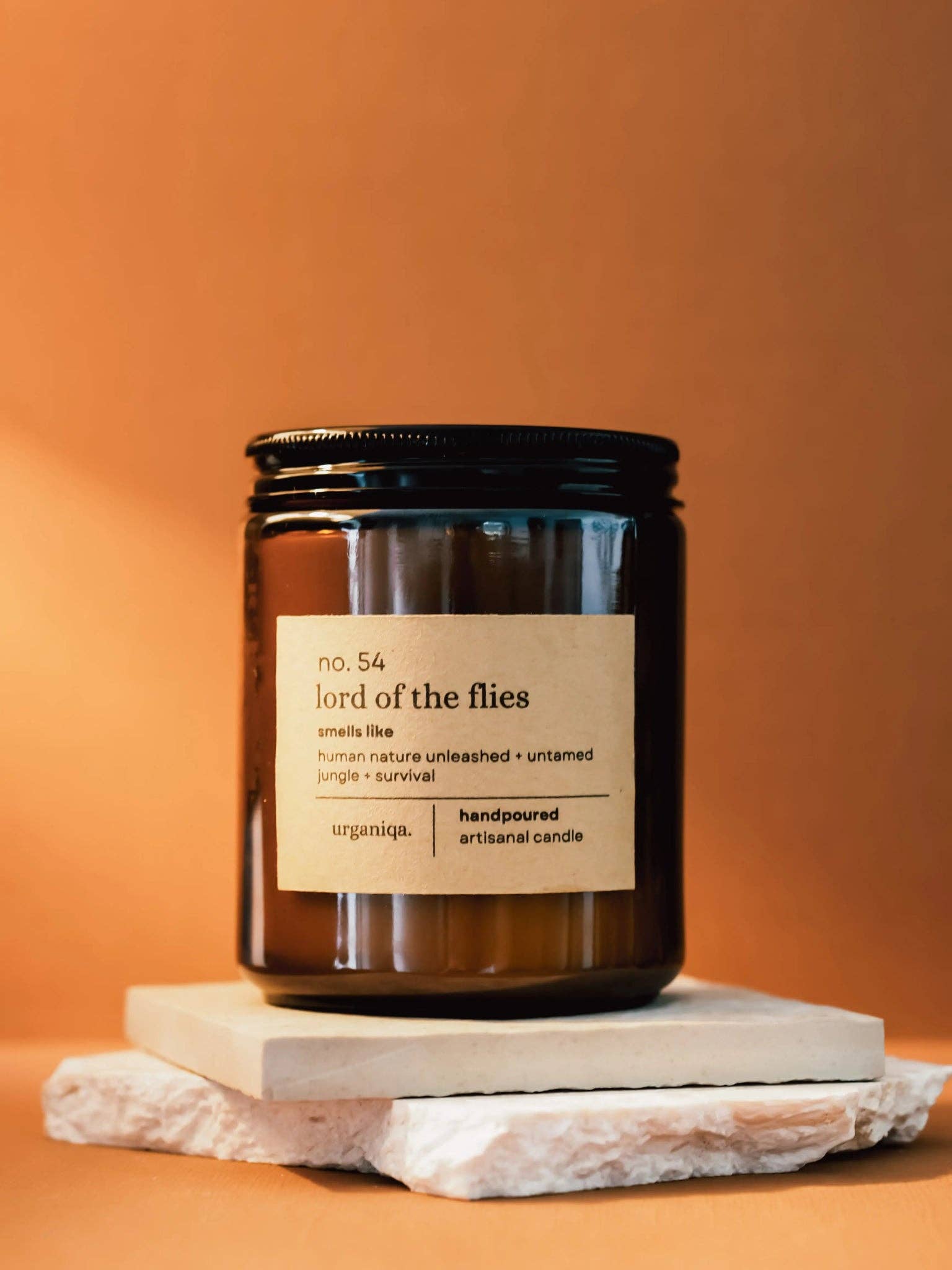 Urganiqa - Vendita all'ingrosso Candela in vasetto - Candela Profumata Ispirata alla Letteratura di "Il Signore delle Mosche"1