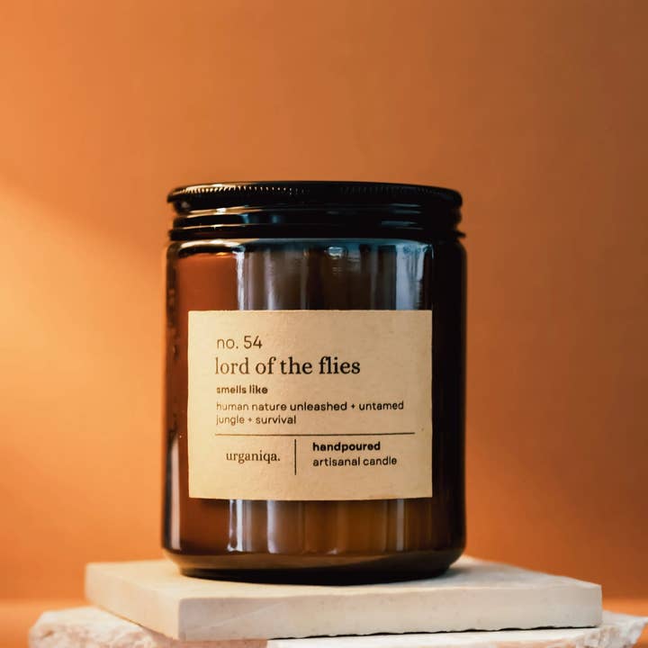 Urganiqa - Vendita all'ingrosso Candela in vasetto - Candela Profumata Ispirata alla Letteratura di "Il Signore delle Mosche"1
