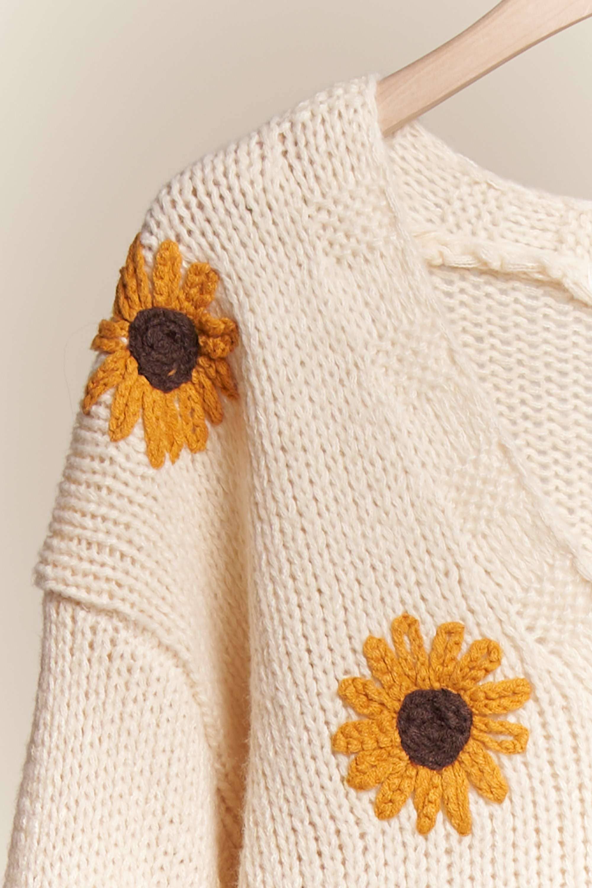 Mello. - Wholesale Cardigan - Women's - Sunflower Embroidered V Neck Cardigan8