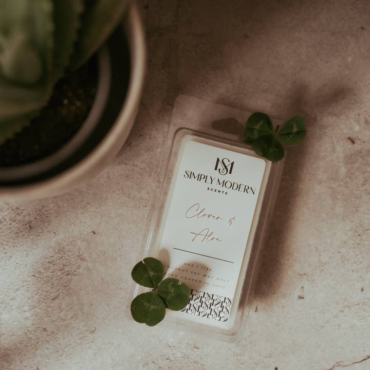 Clover & Aloe | Coconut Soy Wax Melt for wholesale by Simply Modern Scents