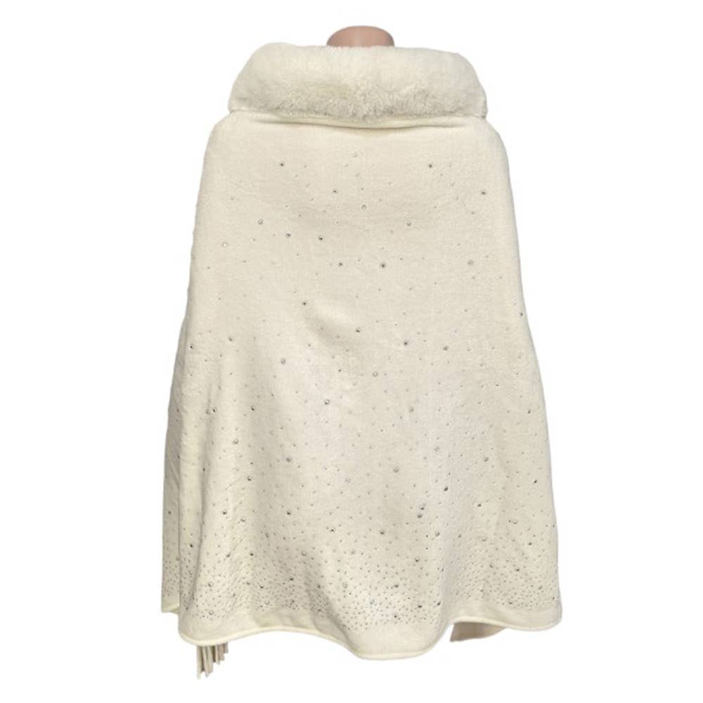 Sensibling Corp. - Vente Poncho – femme - Poncho à franges orné de strass en fausse fourrure11