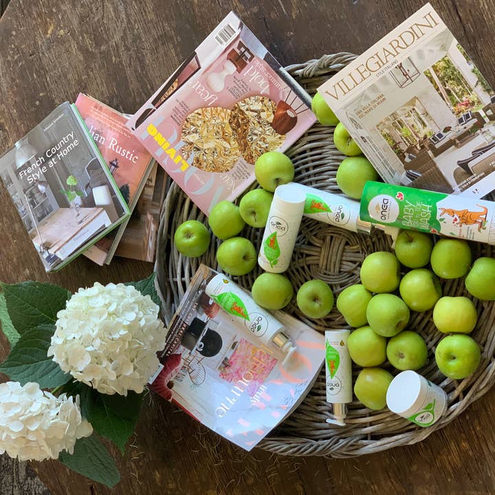 ONEA Organic Skincare - Wholesale Body/Talcum Powder - ONEA Organi Baby Apple Powder 4