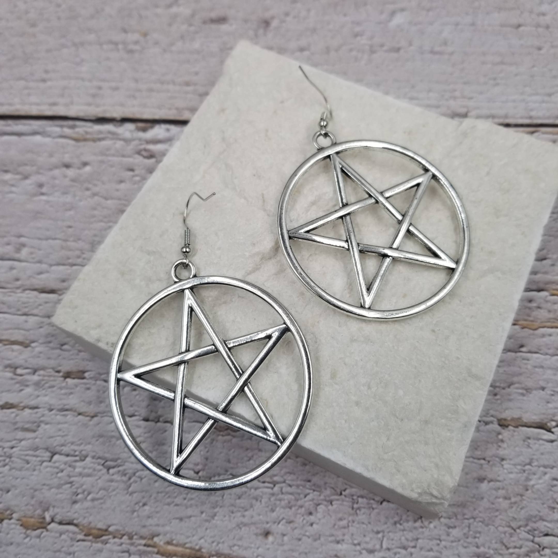 Treasure Wholesale - Wholesale Dangle Earrings - Large Pentagram Earrings - Gold & Silver2