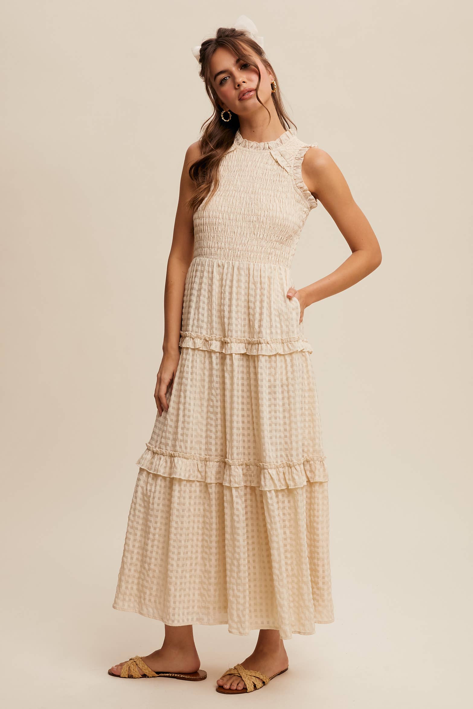 Listicle – wholesale Dress – Women's – Sleeveless Gingham Maxi Dress with Ruffle Details28