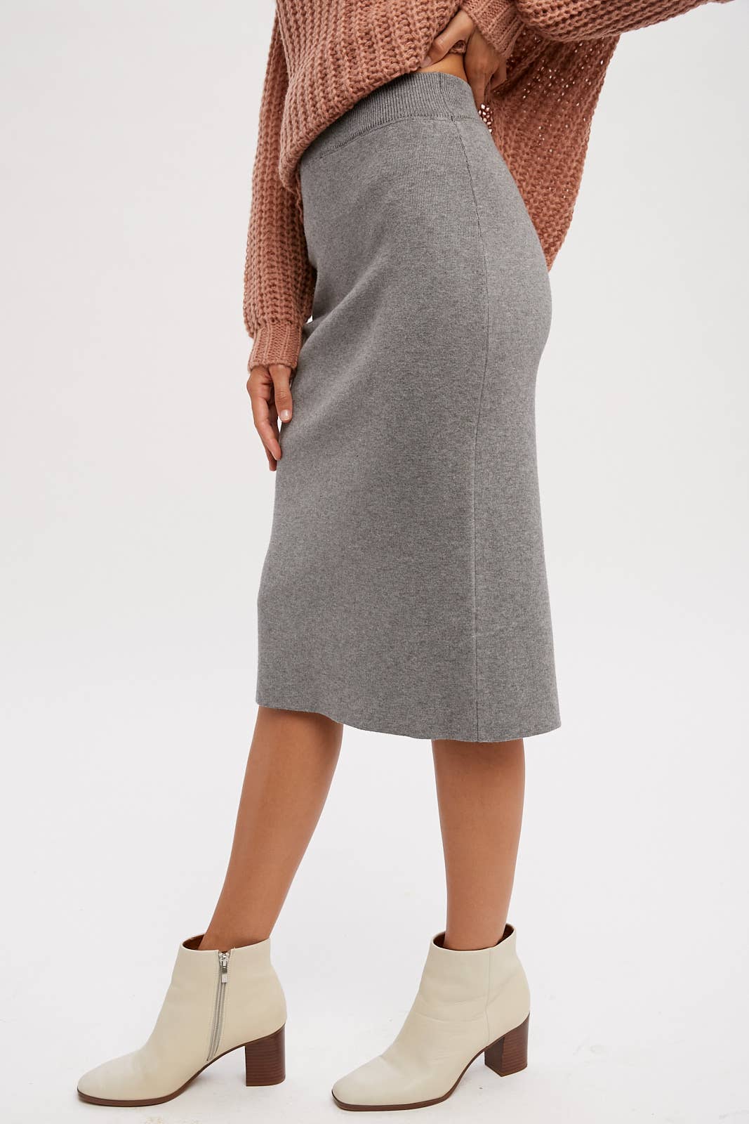 Bluivy - Wholesale Skirt - Women's - H LINE MIDI SWEATER SKIRT14