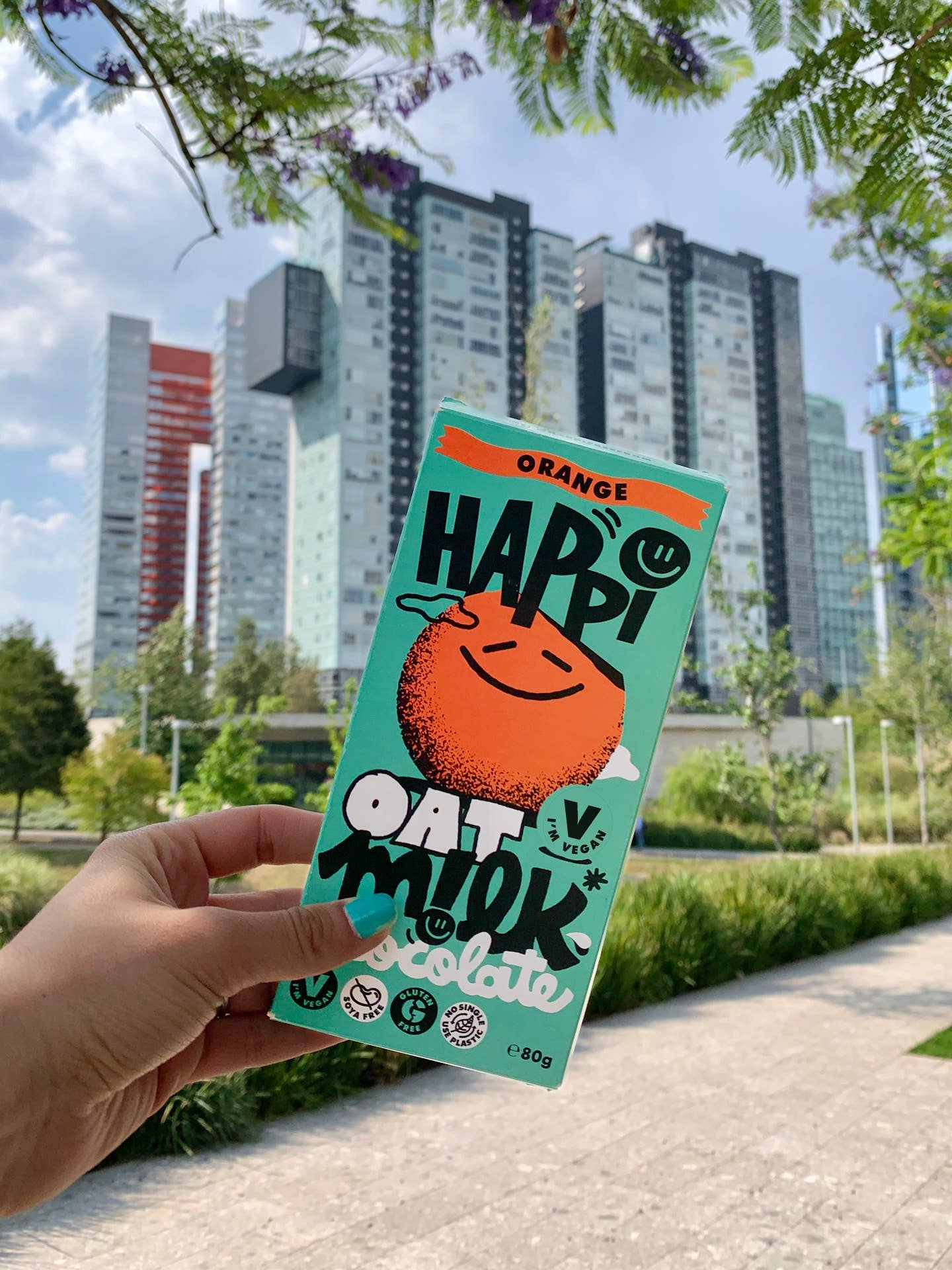 Happi – wholesale Chocolate bar – Orange Bar, Happi Oat M!lk Chocolate, 80g5