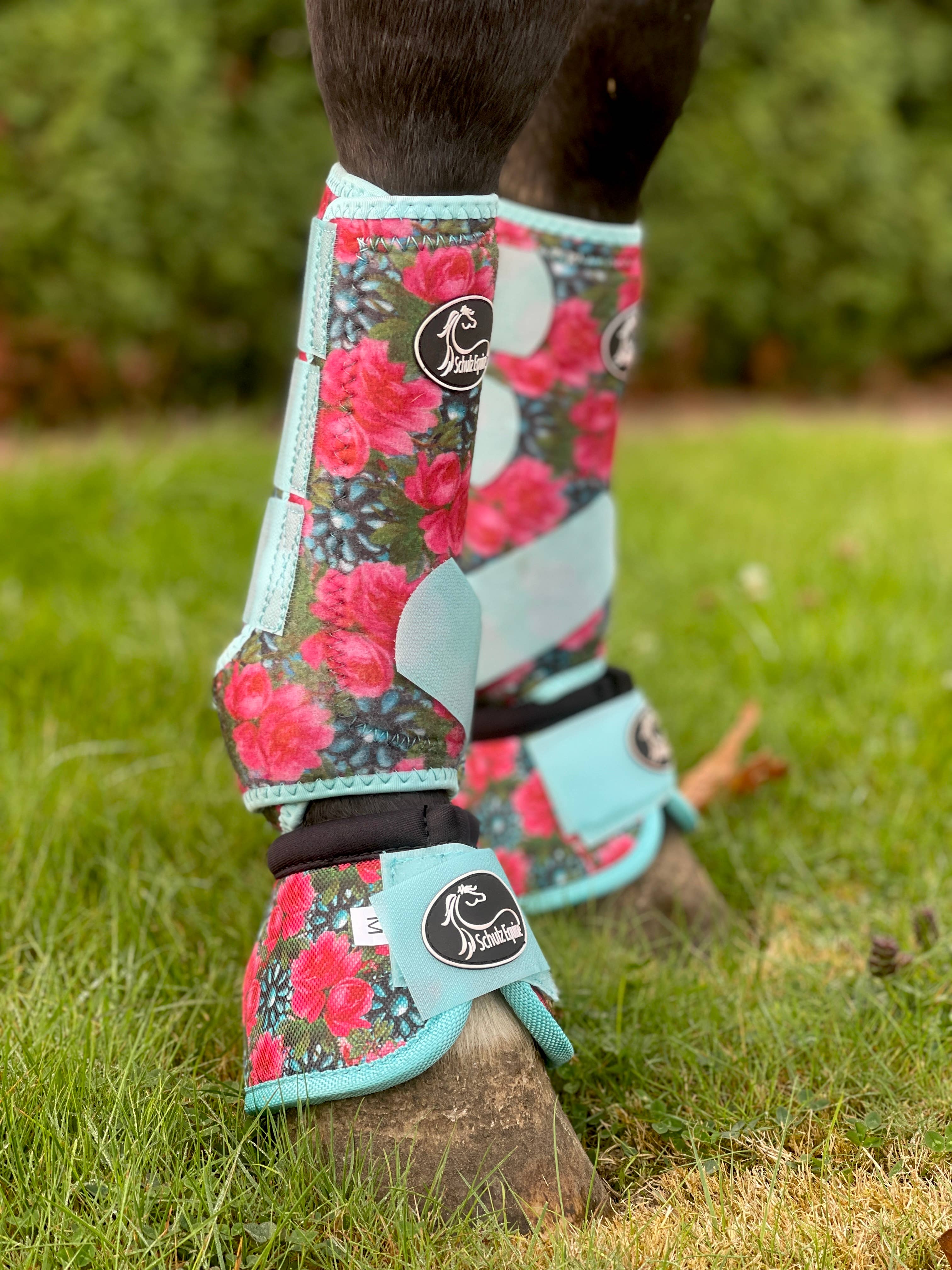 Schulz Equine – wholesale Ridutrustning – Schulz Equine bell boots med livfulla mönster25