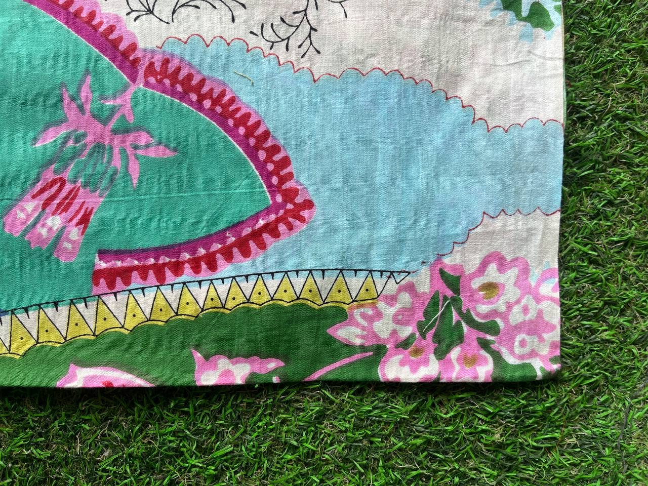 Bhawana Handicrafts - Venta al por mayor Pinturas para tela - Tela de algodón estampada a mano para confección con diseño floral1