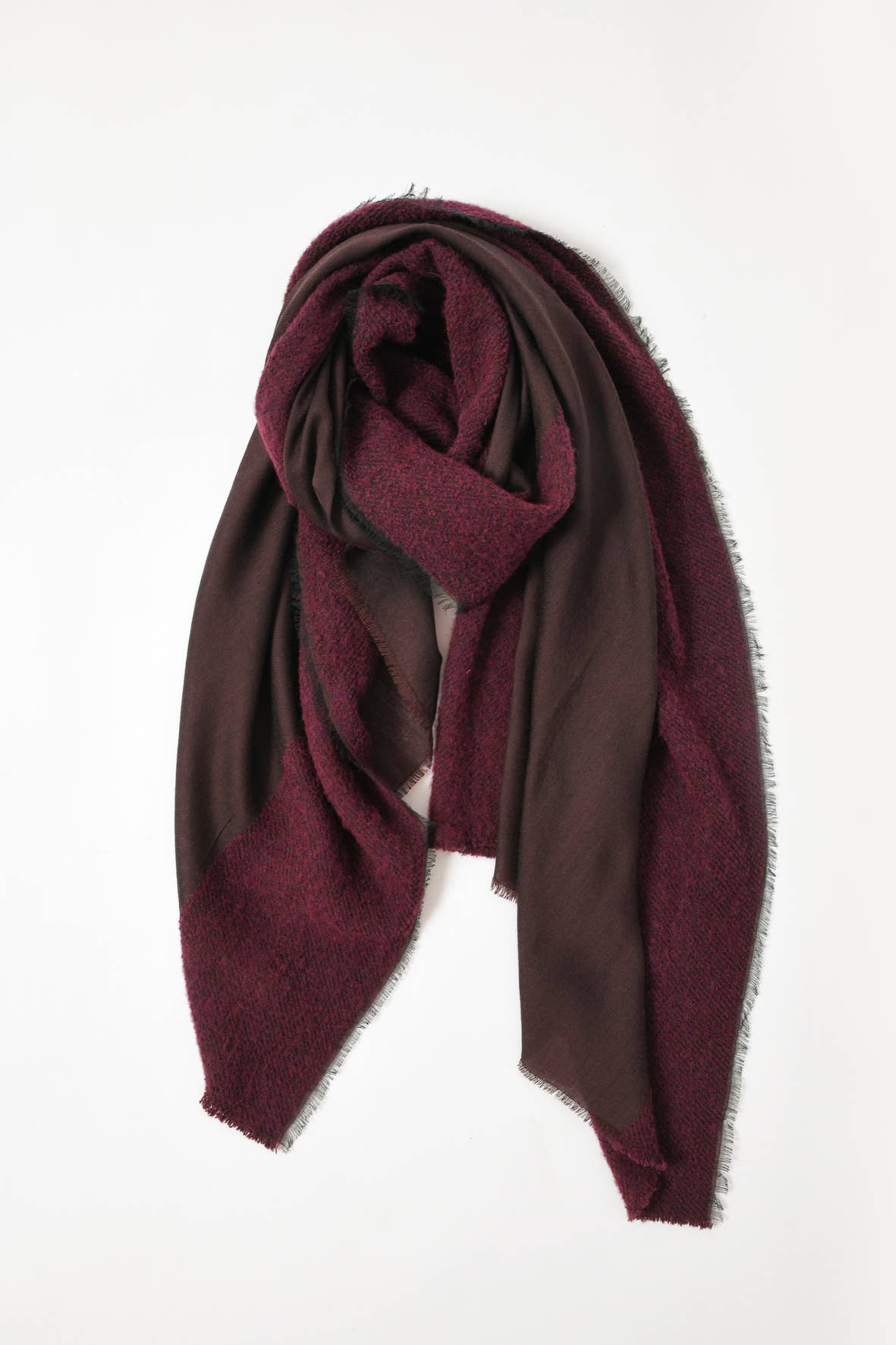 Abstract - Wholesale Scarf - Women's - Wool blend scarf with bouclé details11