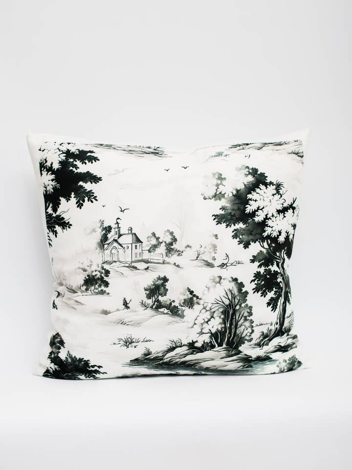 Coussin Velucci Home - Maison de ferme à la campagne pour la vente par AVAGANTE Design