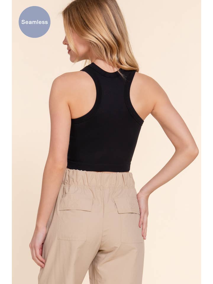 Active Basic | Active USA – Großhandel Strickoberteil – Damen – Ärmelloses, nahtloses Ripptop mit Rundhalsausschnitt1