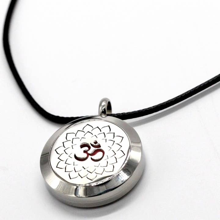 Zen'Arome - Wholesale Aromatherapy Necklace - Aum Aromatherapy Diffuser Necklace