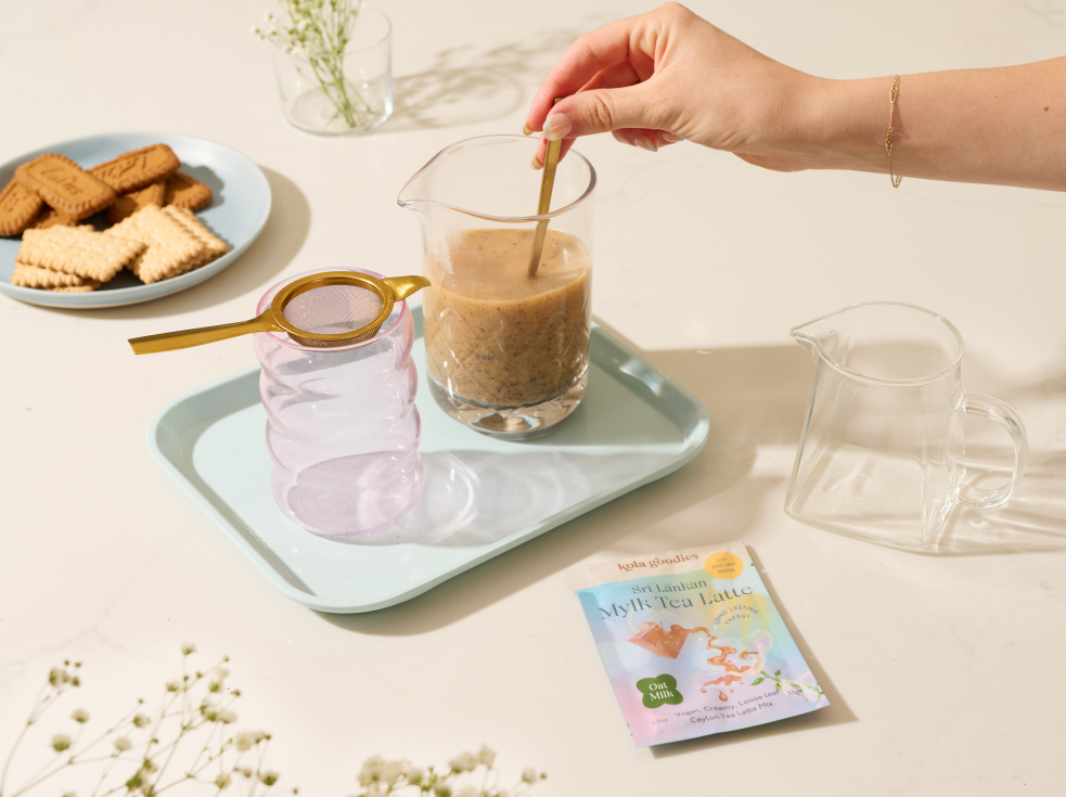 Lazy Girl Chai | Kola Goodies - Wholesale Loose Tea - Oat Mylk Tea Latte (5 Pack)3