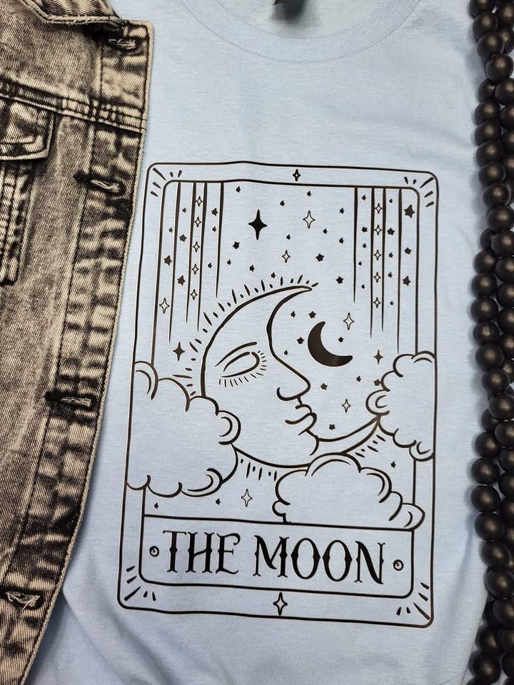 The Moon Tarot Tee voor wholesale door Wanderlust Designs Wholesale