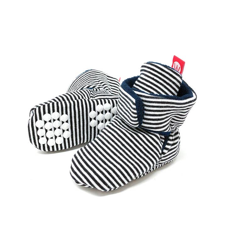 Wrapables.com - Wholesale Booties - Baby - Wrapables Fleece Baby Booties with Anti-Skid Bottoms20