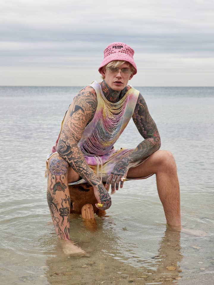 PANTALONES CORTOS ALAÏA PARA HOMBRE para venta al por mayor de Thrifts + Threads