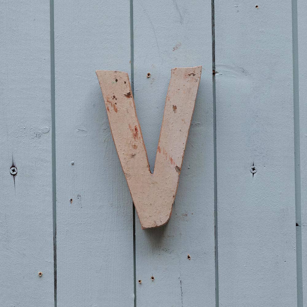 Nature and Style Wohnkultur Import GmbH - Wholesale Wall Accent - Wooden letters21