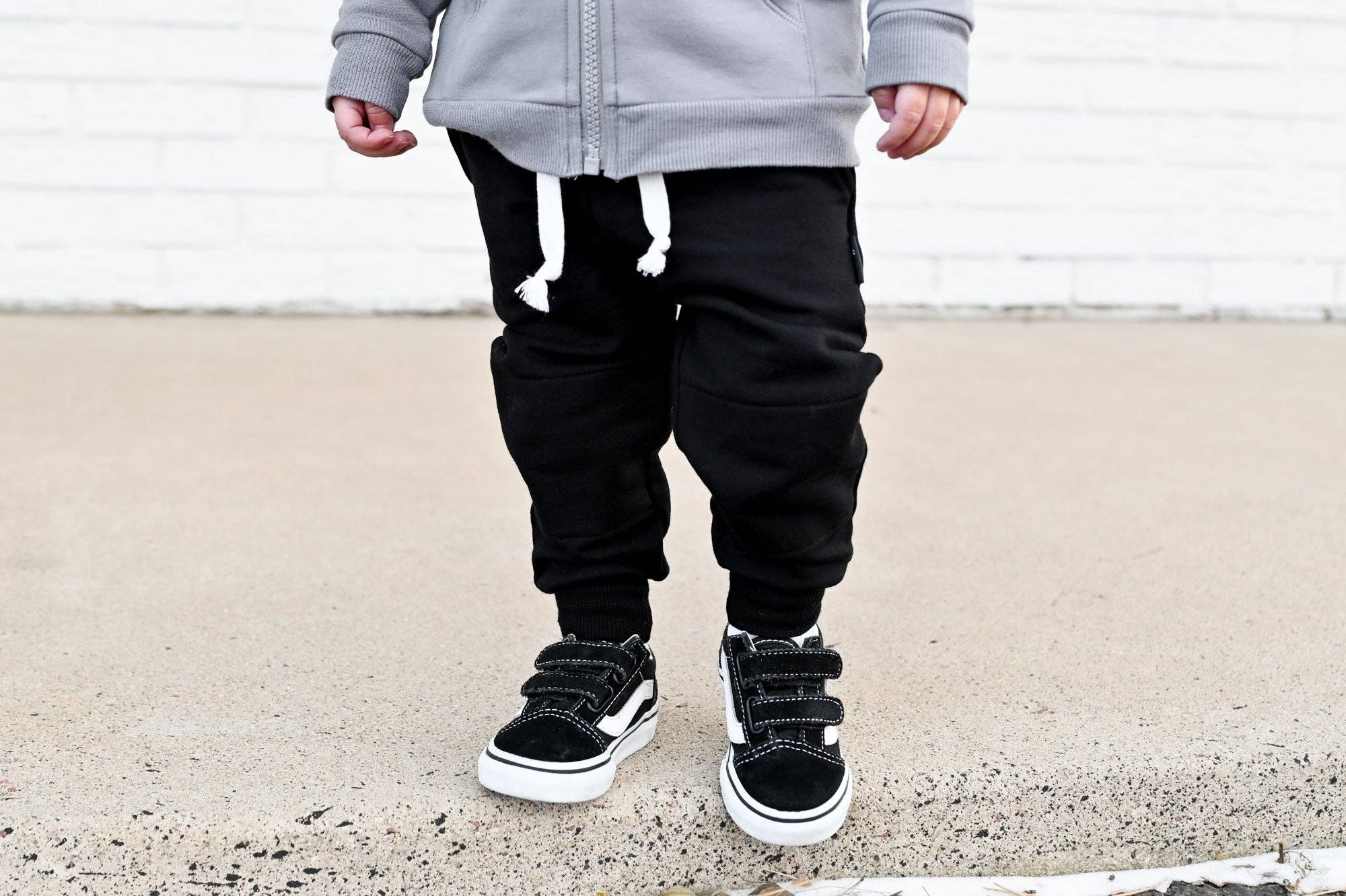 millie + roo LLC - Wholesale Lounge Sweatpants/Joggers - Kids - JOGGERS- Black Bamboo French Terry11