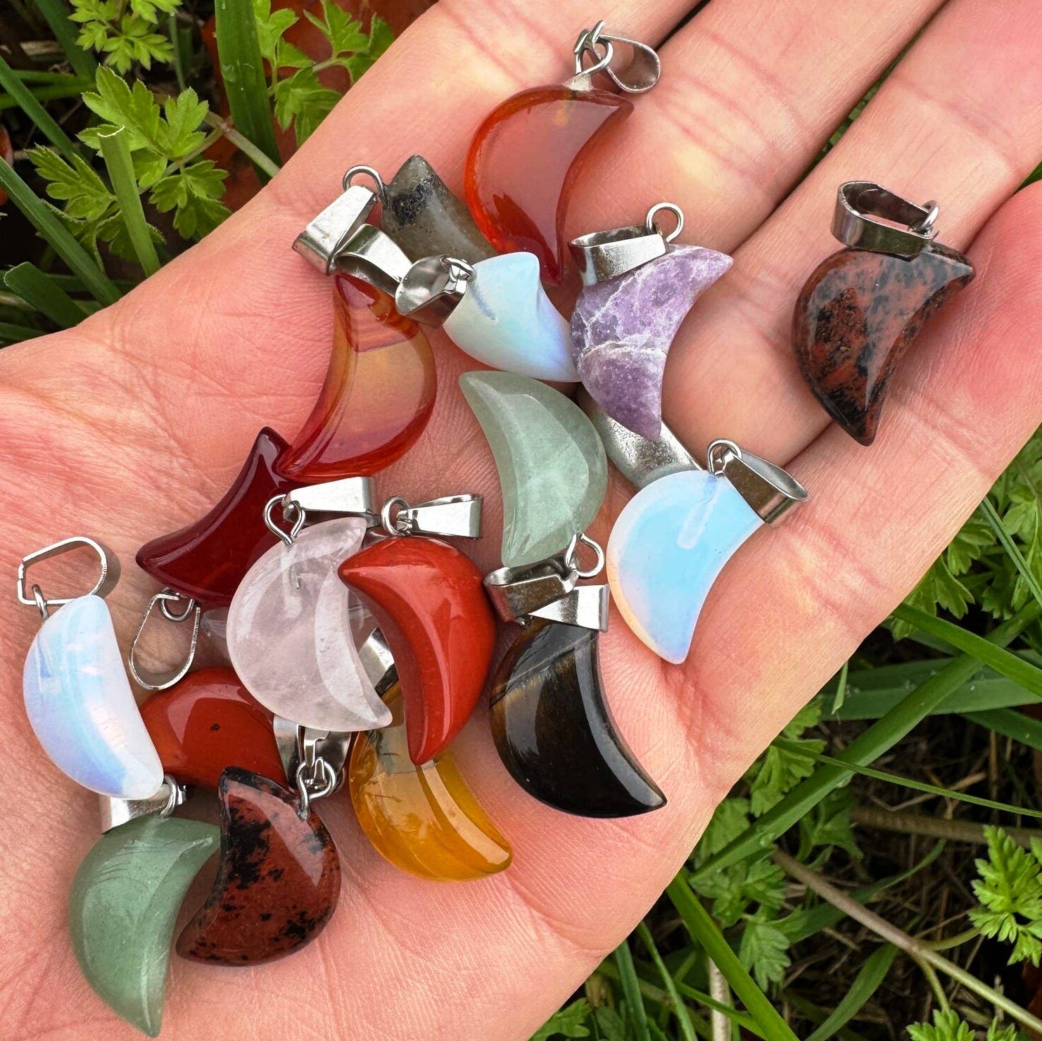 Elf Kendal Hippies – wholesale Individual charm/pendant – moon gemstone pendant 2cm moon necklace 0.8 inch moon charm5