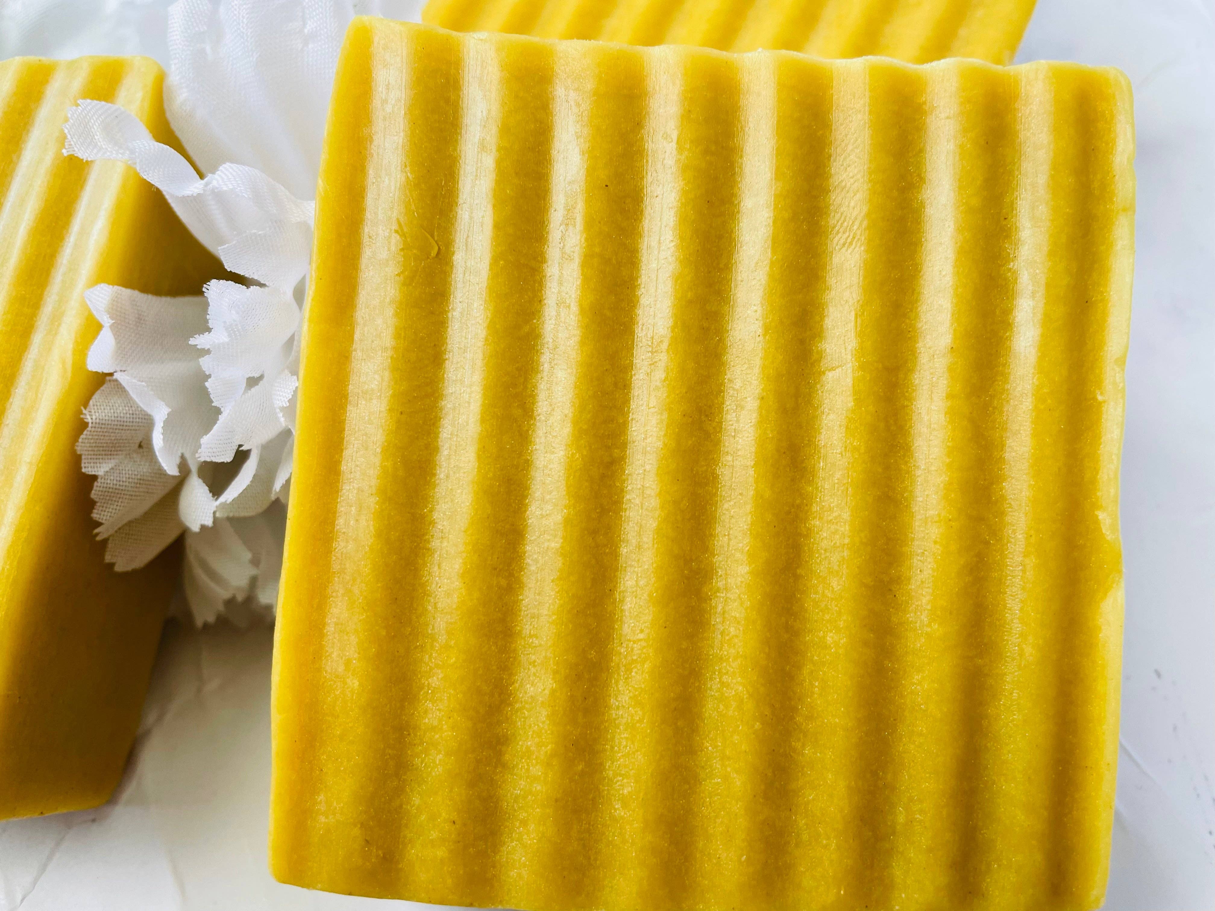 Mellow Melanin LLC - Vente Pains de savon - Savon au citron et réglisse3