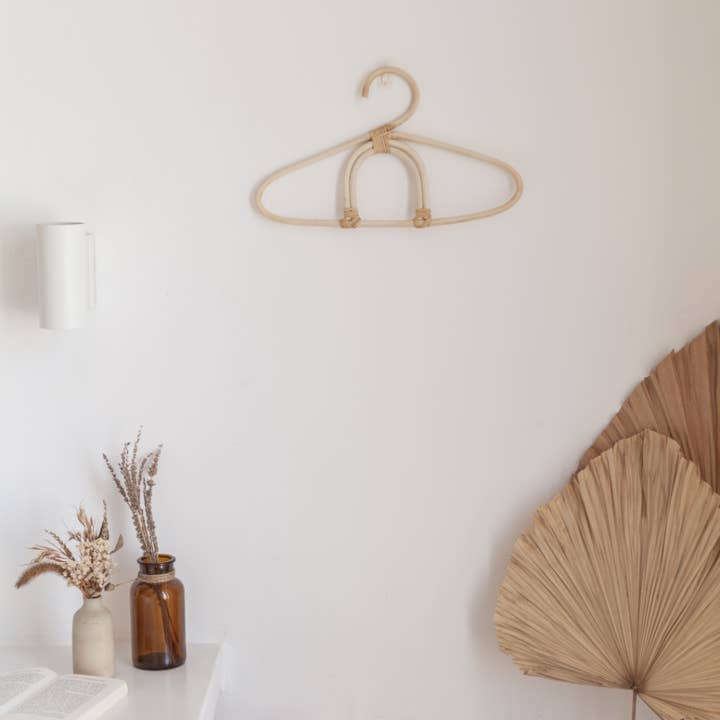 Village Thrive - Wholesale Clothes Hangers - Rainbow Rattan Hanger