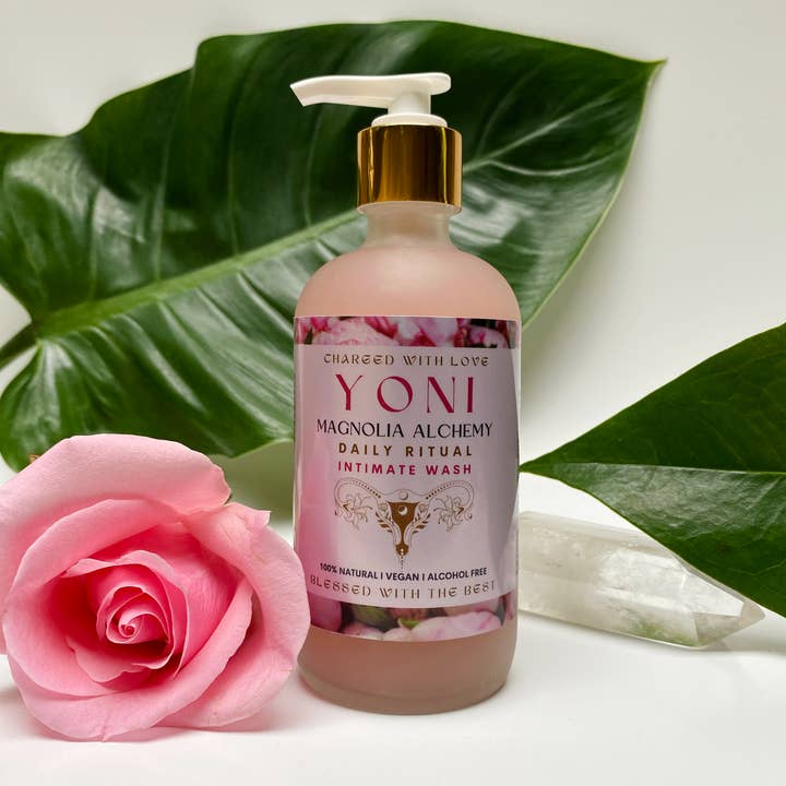 YONI MAGNOLIA ALCHEMY - Lavagem Íntima Suave - 240ml por atacado de The Sacred Essence