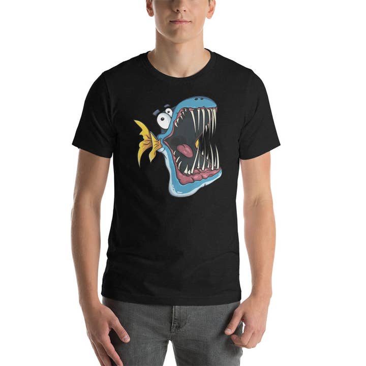 T-shirt unisexe Angry Fish pour la vente par Souverista