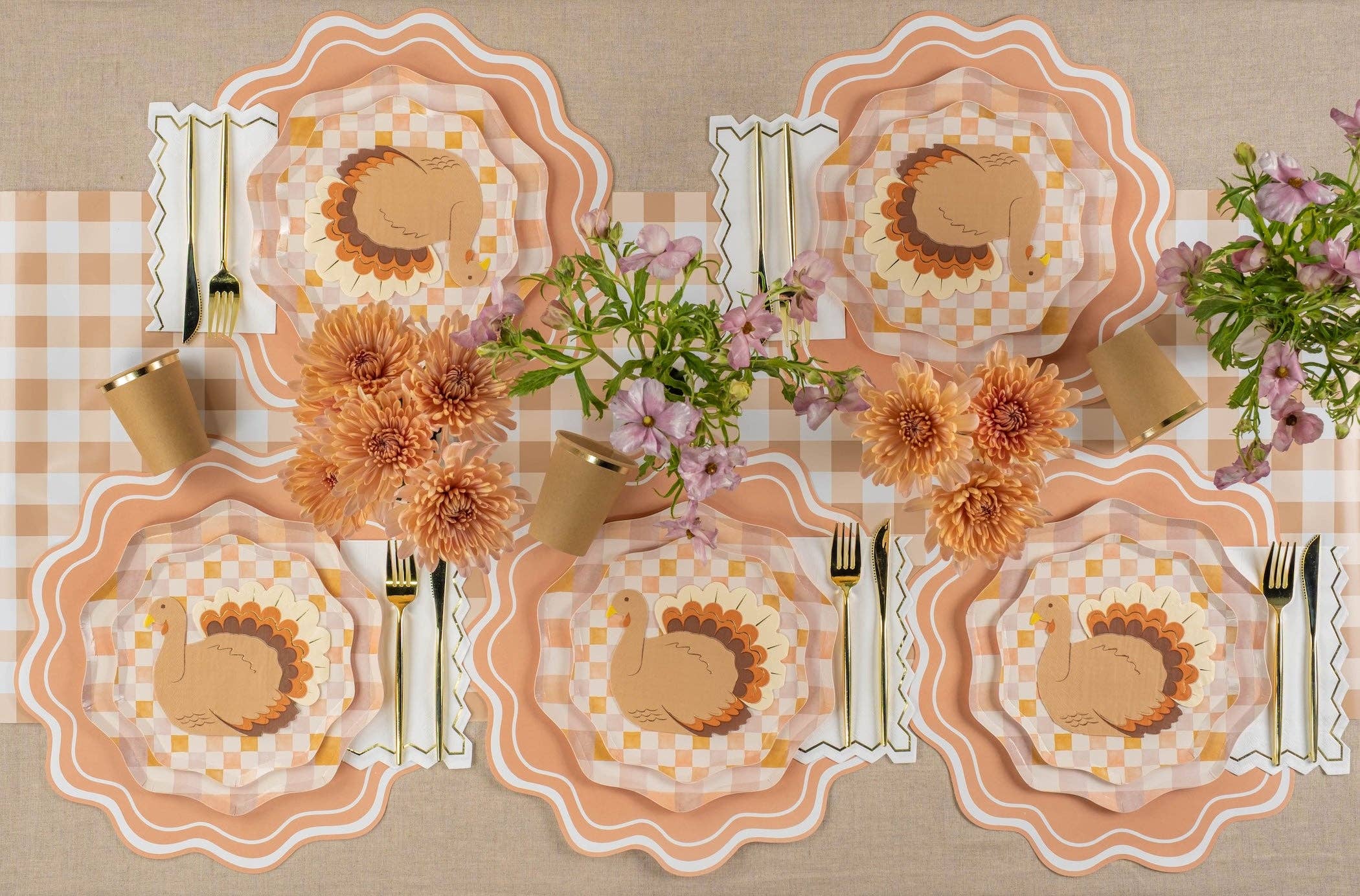 Gatherings by Curated Paperie – Engroshandel Engangdækkeserviet – Orange bølget kammusling papir dækkeservietter1