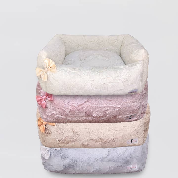 Dolce Vita Bed for wholesale by Hello Doggie