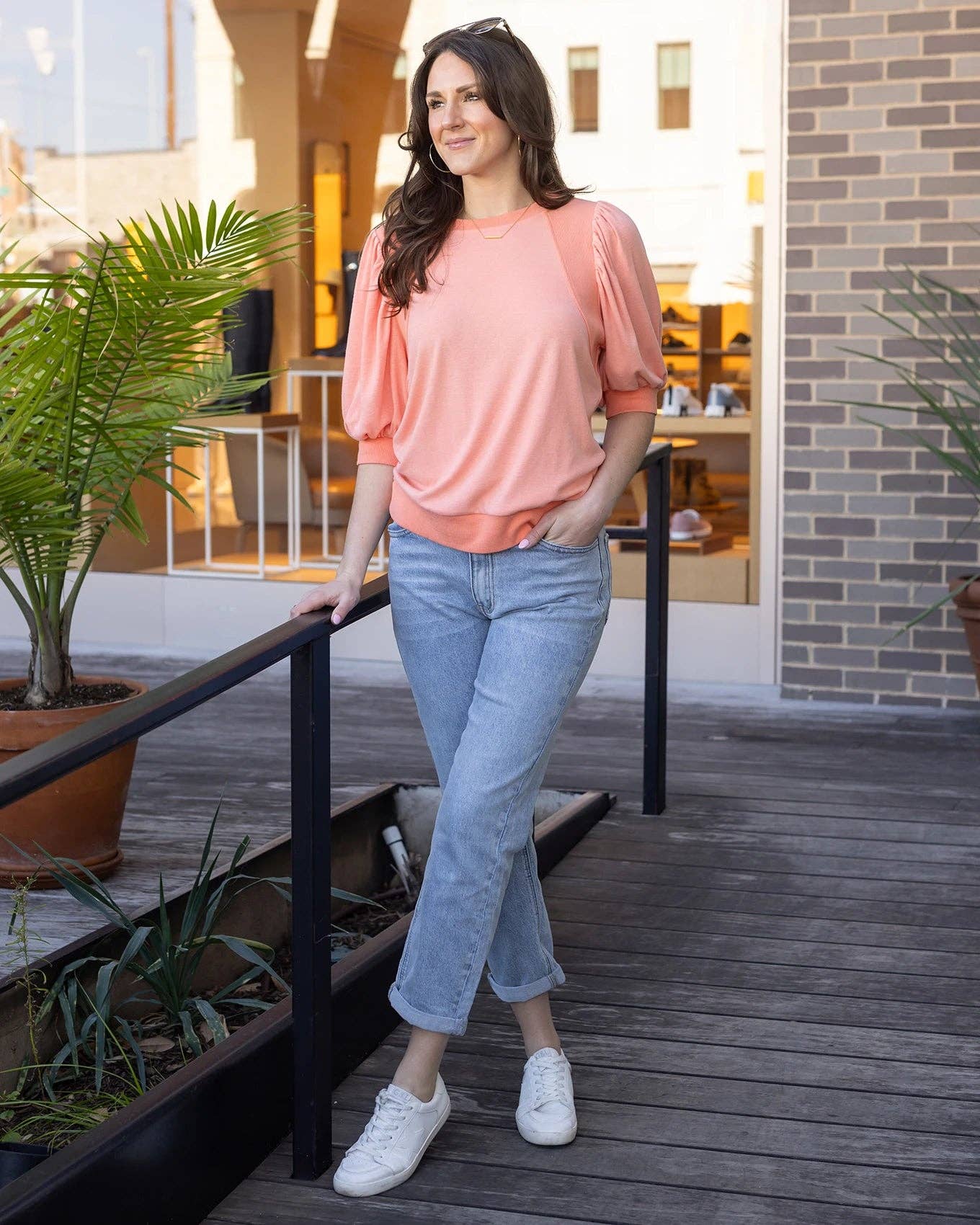 Corail Haut à manches bouffantes bicolores en corail en vente sur Faire1