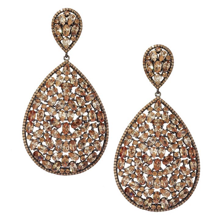 Lacelike - Orecchini a goccia, colore: Champagne per la vendita all'ingrosso da parte di JCM London