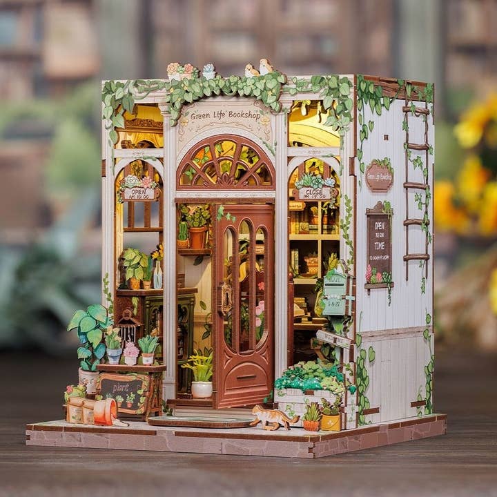 DIY Book Nook Kit - Green Life Bookshop for wholesale by Figured'Art (UK)