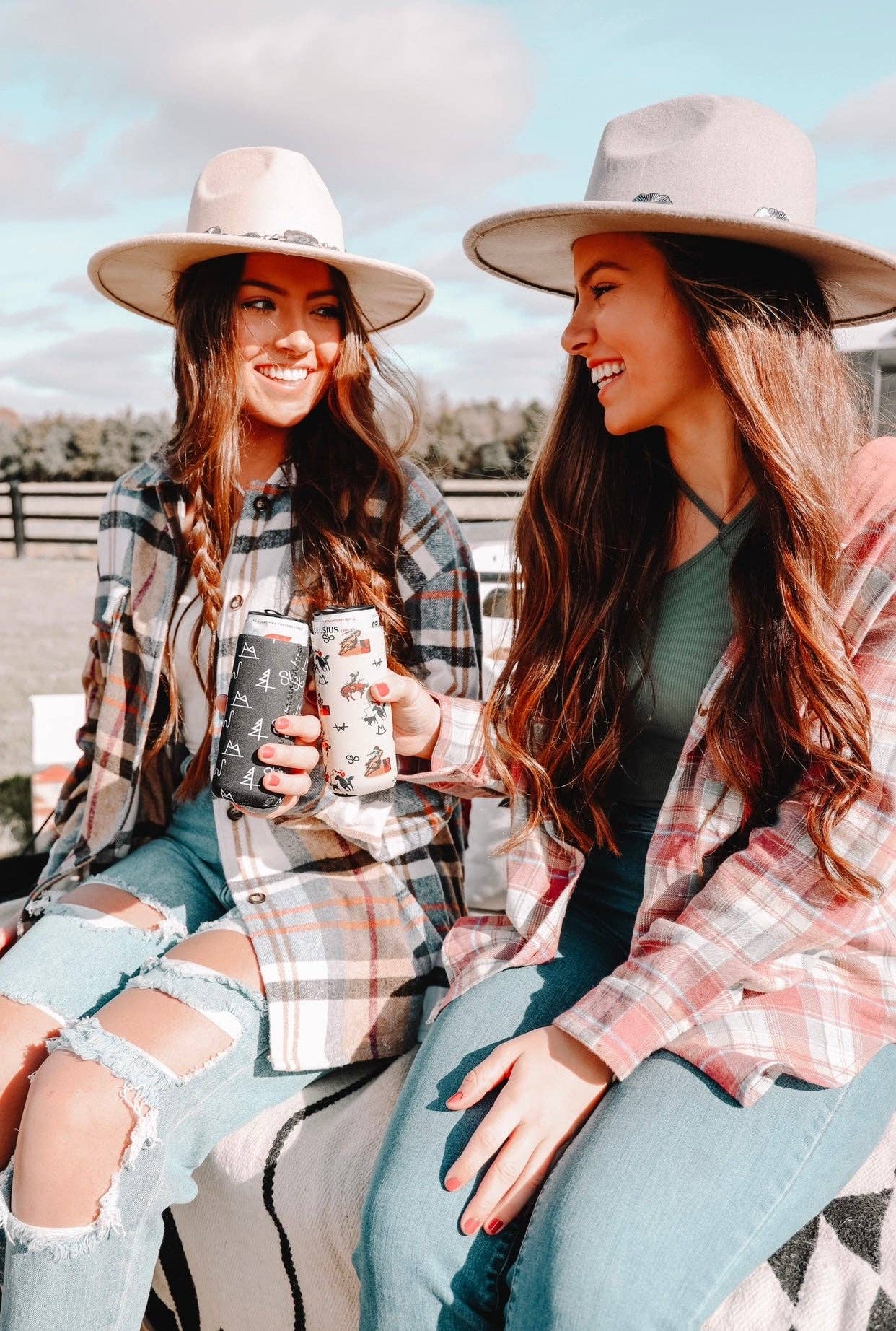 The Front Porch Label – Mangas térmicas de bebidas por atacado – Cowboy Tall Coozie Vintage 2 - Pack18