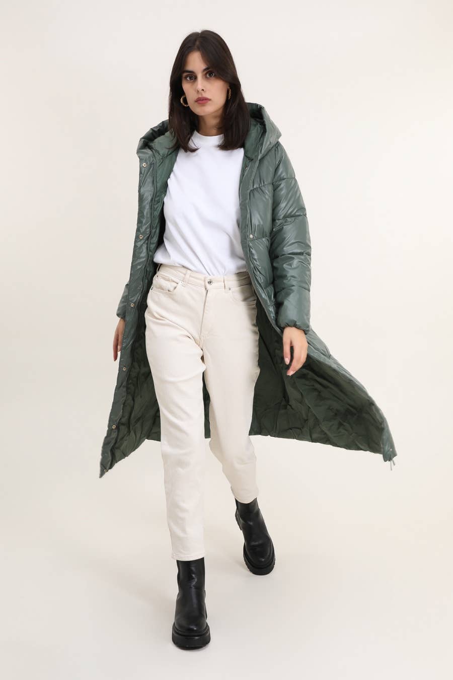 Attrait Paris - Wholesale Puffer Jacket - Women's - Extra long puffer jacket with metallic hood8