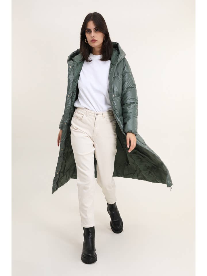 Attrait Paris - Wholesale Puffer Jacket - Women's - Extra long puffer jacket with metallic hood8